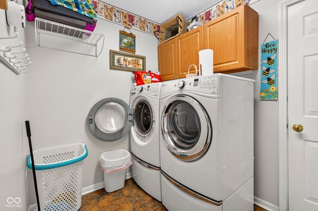 1147 Bumblebee Way, Greenfield, IN 46140