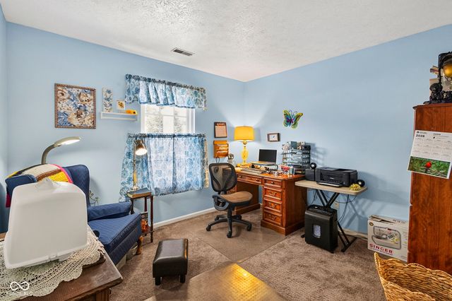 1147 Bumblebee Way, Greenfield, IN 46140
