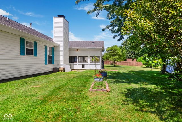 1147 Bumblebee Way, Greenfield, IN 46140