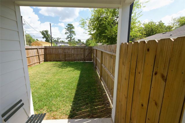 8703 Wileyvale Road B, Houston, TX 77016