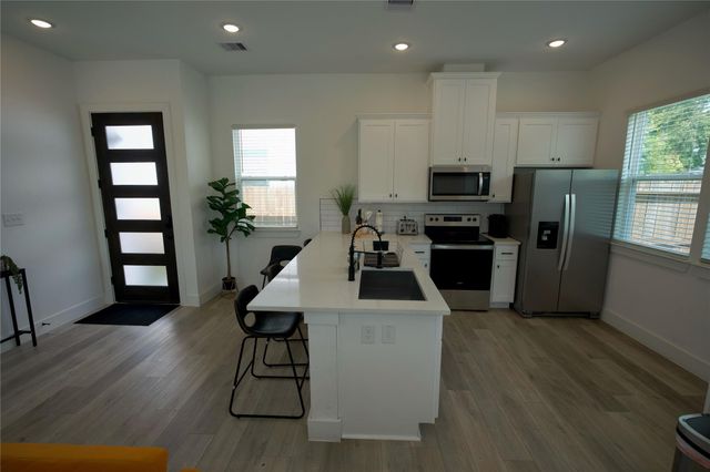 8703 Wileyvale Road B, Houston, TX 77016