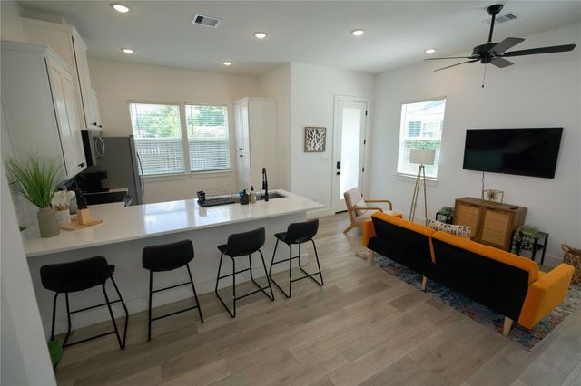 8703 Wileyvale Road B, Houston, TX 77016