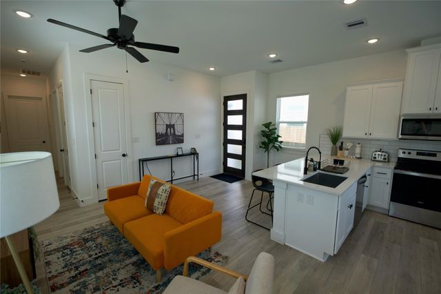 8703 Wileyvale Road B, Houston, TX 77016