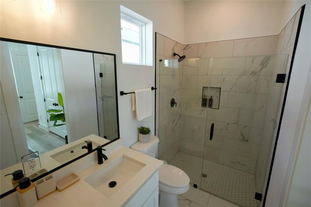 8703 Wileyvale Road B, Houston, TX 77016