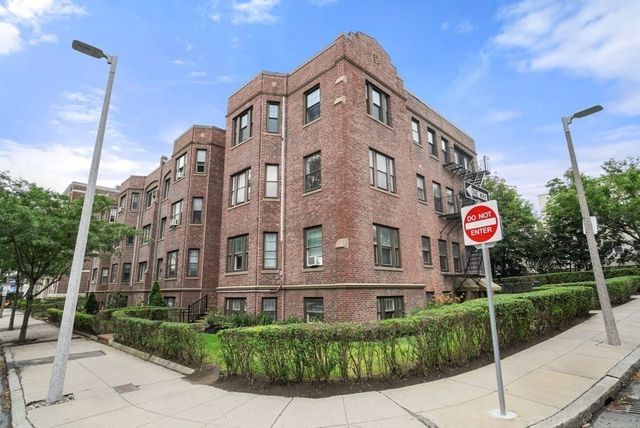 108 Washington St 9, Boston, MA 02135
