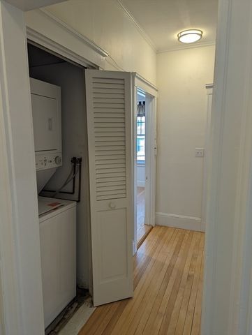 108 Washington St 9, Boston, MA 02135