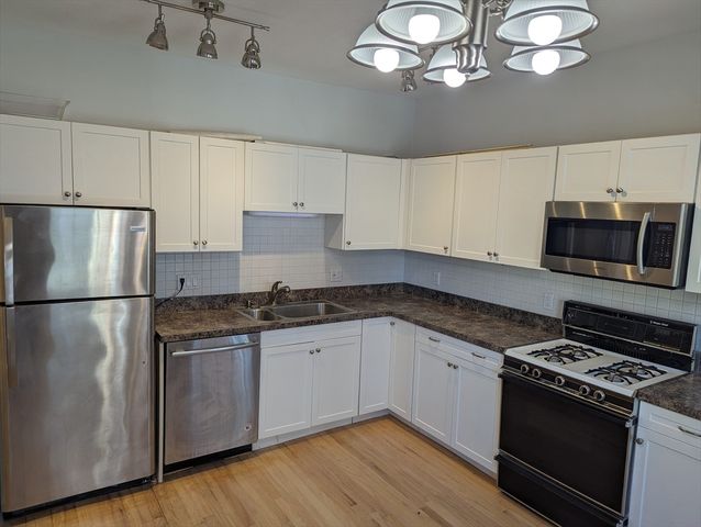 108 Washington St 9, Boston, MA 02135