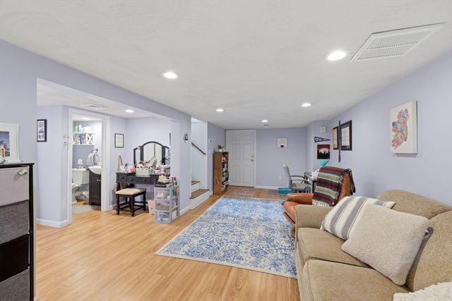 47 Samoset Road, Woburn, MA 01801