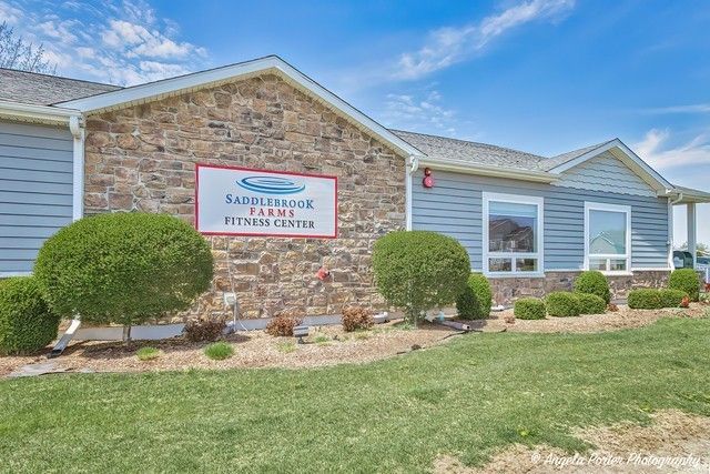 4 Hialeah Court, Grayslake, IL 60030