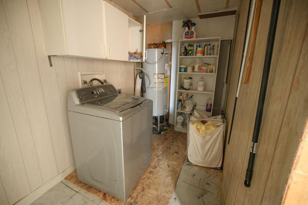 Image 16 of property listing at 33404 Robinhood Drive, Coarsegold, CA 93614