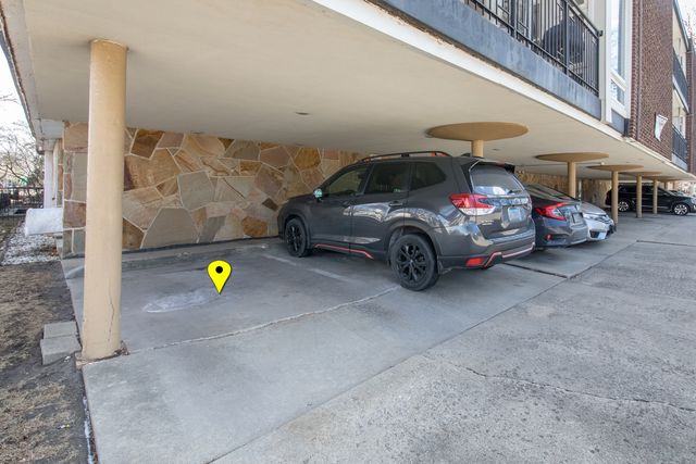 6121 W Higgins Avenue C2, Chicago, IL 60630