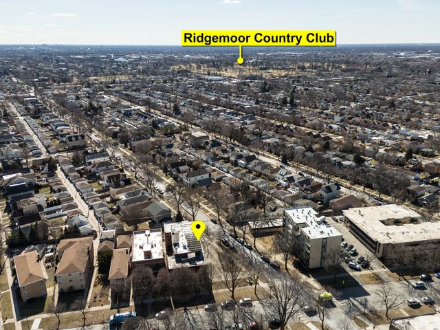 6121 W Higgins Avenue C2, Chicago, IL 60630