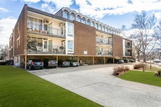 6121 W Higgins Avenue C2, Chicago, IL 60630