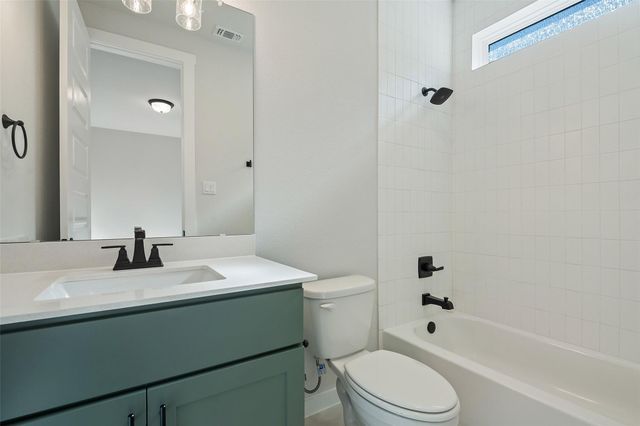 228 Brandywine Road, Hutto, TX 78634