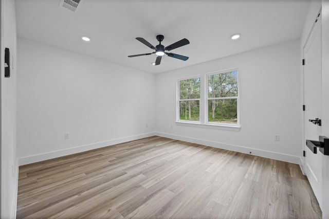 191 Heleakala DR, Bastrop, TX 78602