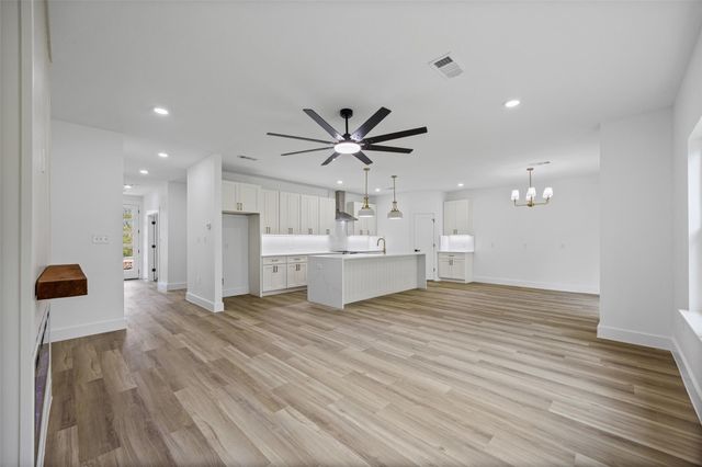 191 Heleakala DR, Bastrop, TX 78602