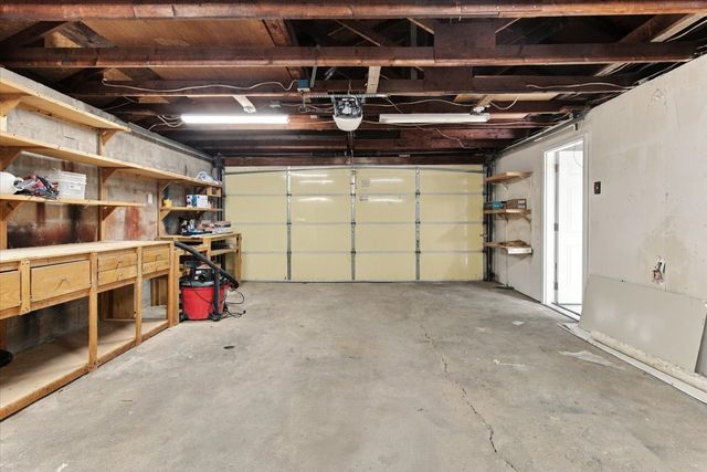 3706 W 42nd Place, Tulsa, OK 74107