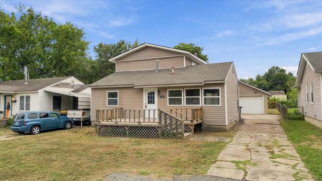 3706 W 42nd Place, Tulsa, OK 74107