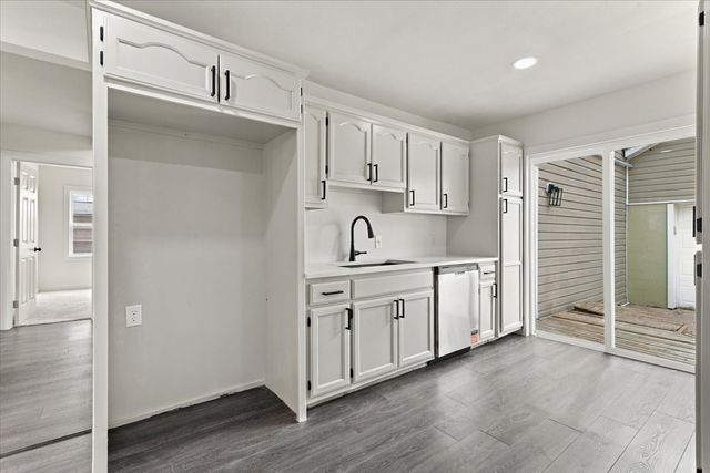 3706 W 42nd Place, Tulsa, OK 74107