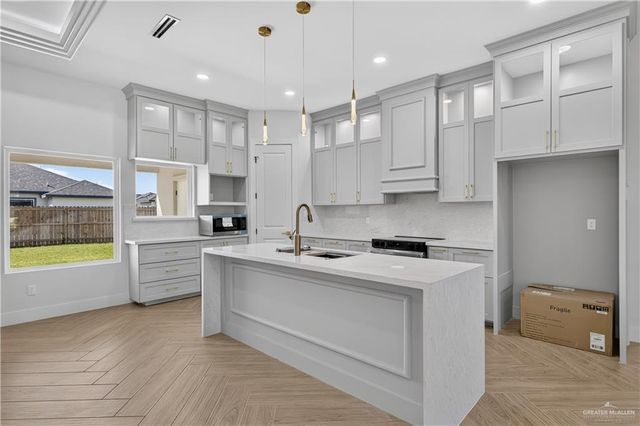 3917 Zimmerius Avenue, Mcallen, TX 78504
