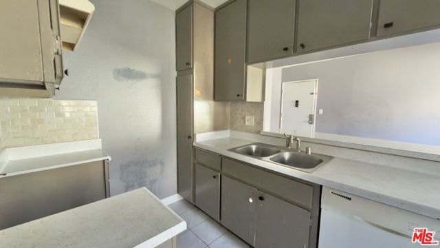 837 S Ardmore Avenue 6, Los Angeles, CA 90005