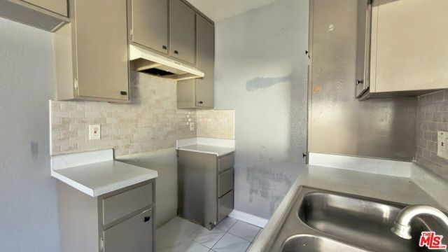 837 S Ardmore Avenue 6, Los Angeles, CA 90005