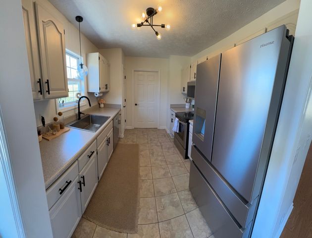 1052 Deasy Ln, Portland, TN 37148