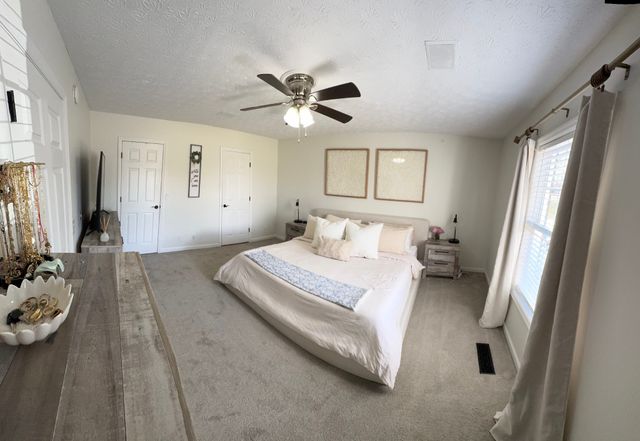 1052 Deasy Ln, Portland, TN 37148