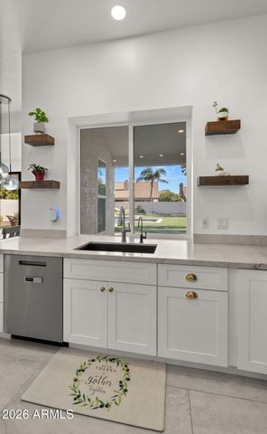 5433 E HARTFORD Avenue, Scottsdale, AZ 85254