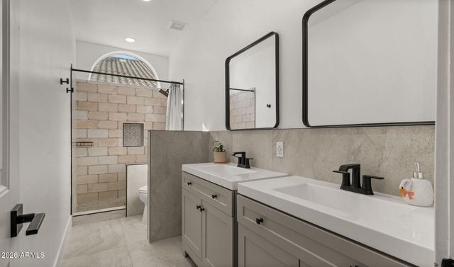 5433 E HARTFORD Avenue, Scottsdale, AZ 85254
