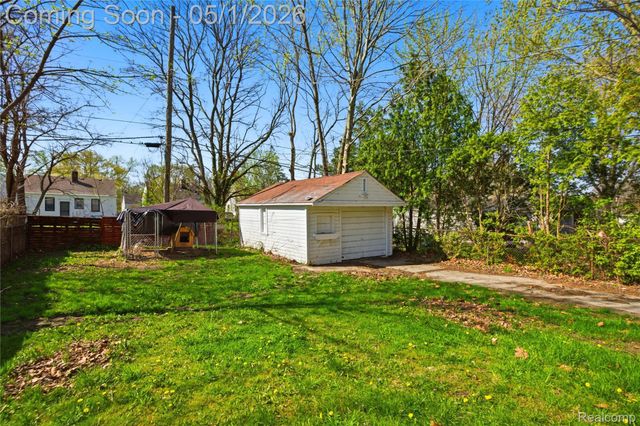 16240 Manning Street, Detroit, MI 48205