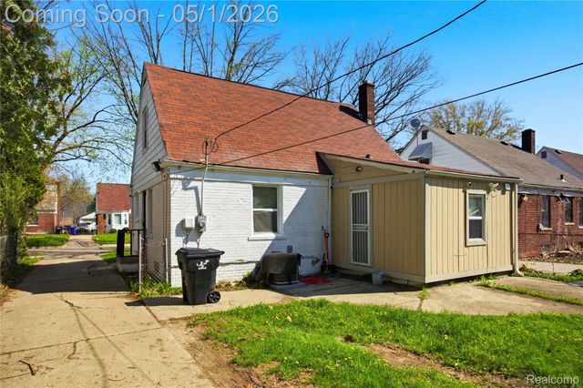 16240 Manning Street, Detroit, MI 48205