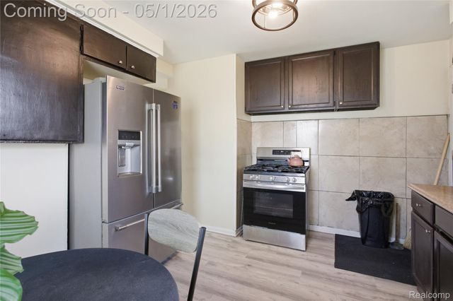 16240 Manning Street, Detroit, MI 48205