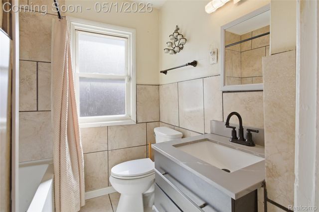 16240 Manning Street, Detroit, MI 48205