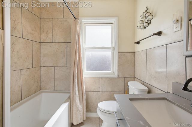 16240 Manning Street, Detroit, MI 48205