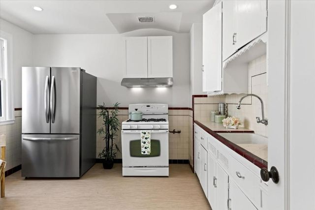 181 Dartmouth Street, San Francisco, CA 94134