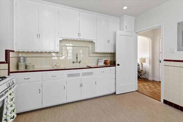 181 Dartmouth Street, San Francisco, CA 94134