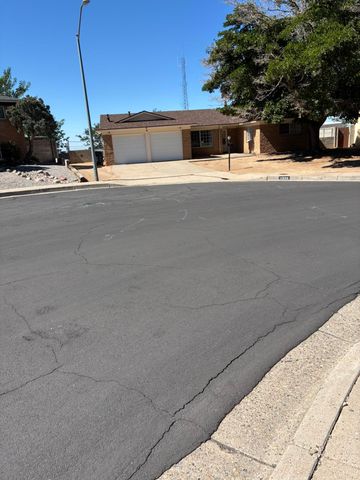 11528 Nassau Drive NE, Albuquerque, NM 87111