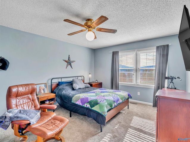 2404 Dairy Lane NE, Huntsville, AL 35811