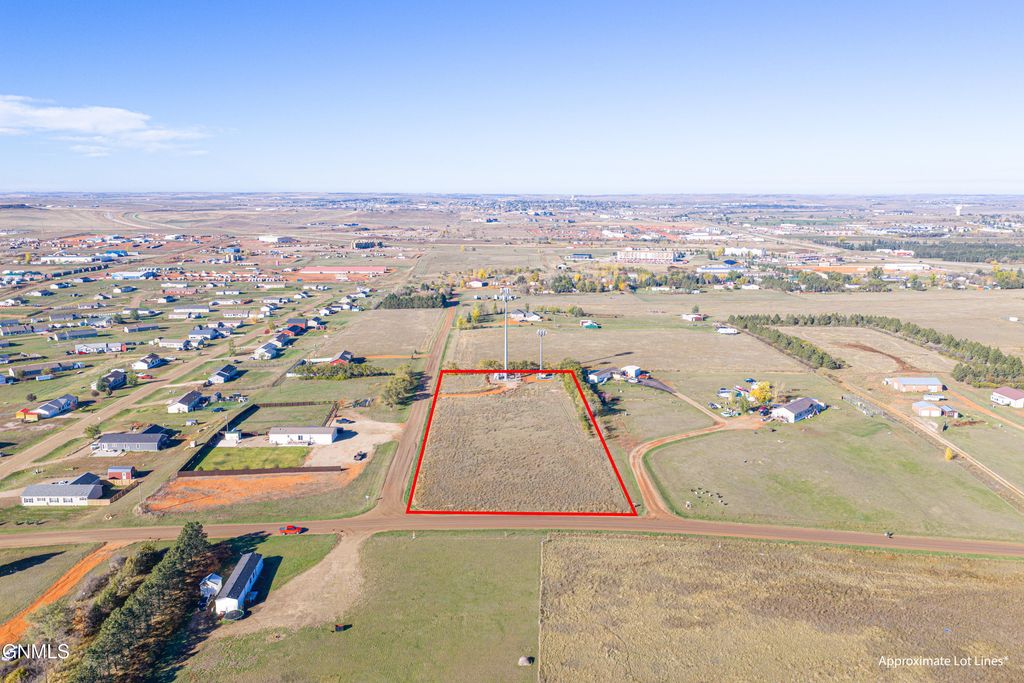 12209 26n Street NW, Watford City, ND 58854 photo 2