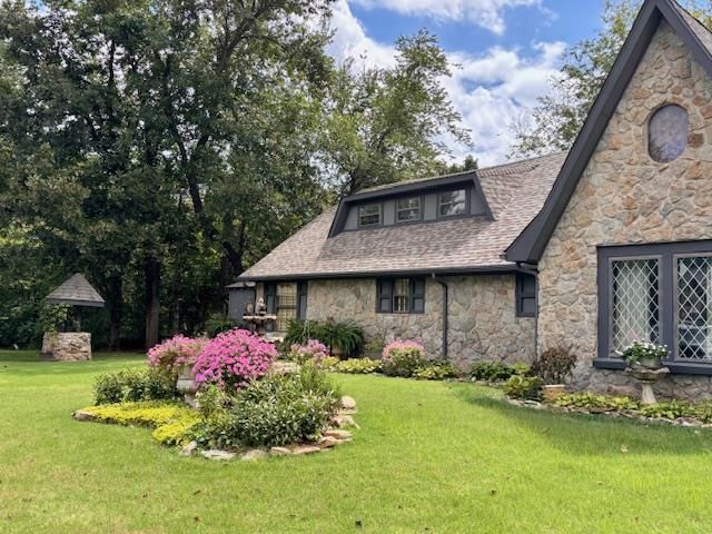 901 Birdcreek Lane, Guthrie, OK 73044