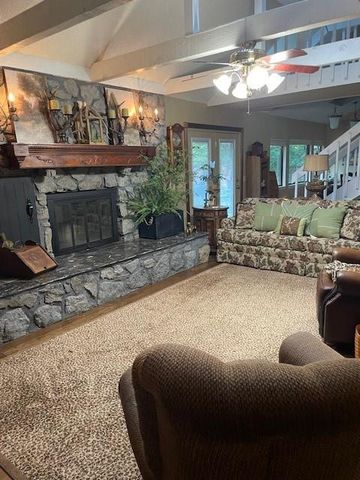 901 Birdcreek Lane, Guthrie, OK 73044