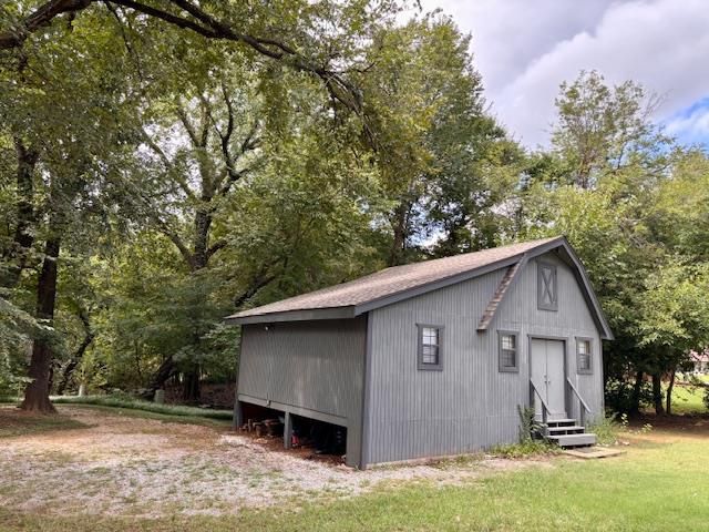 901 Birdcreek Lane, Guthrie, OK 73044