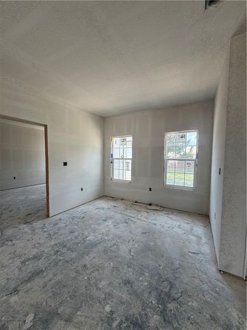 408 Wrangler Street N, Franklin, TX 77856