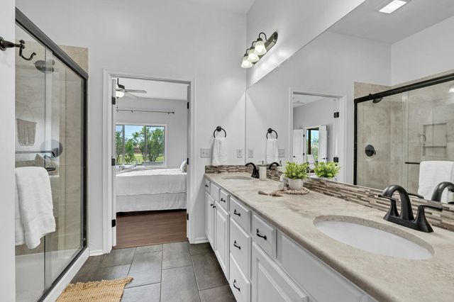 1009 E Rosemont Ct, Andover, KS 67002