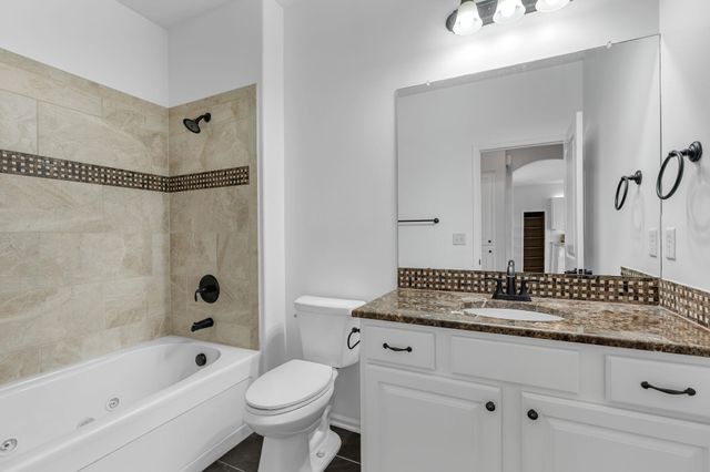 1009 E Rosemont Ct, Andover, KS 67002