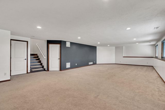 1009 E Rosemont Ct, Andover, KS 67002