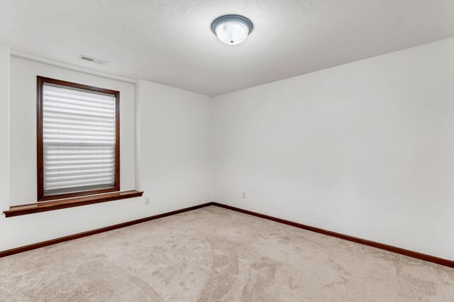 1009 E Rosemont Ct, Andover, KS 67002