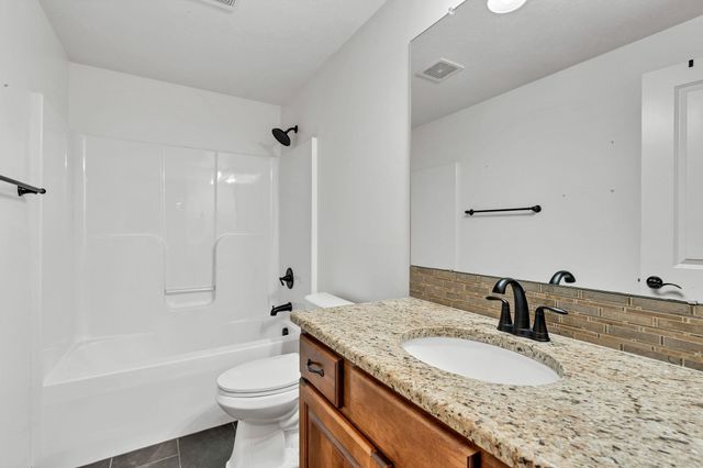 1009 E Rosemont Ct, Andover, KS 67002