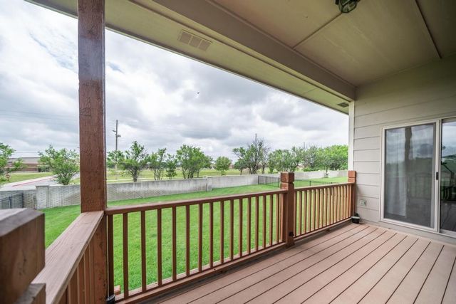 1009 E Rosemont Ct, Andover, KS 67002